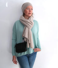 Load the image into the gallery viewer, Esisto thin cashmere hat
