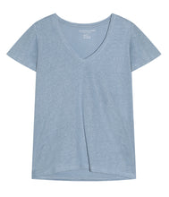 Load the image into the gallery viewer, Majestic Filatures linen mix shirt V-neck short sleeve
